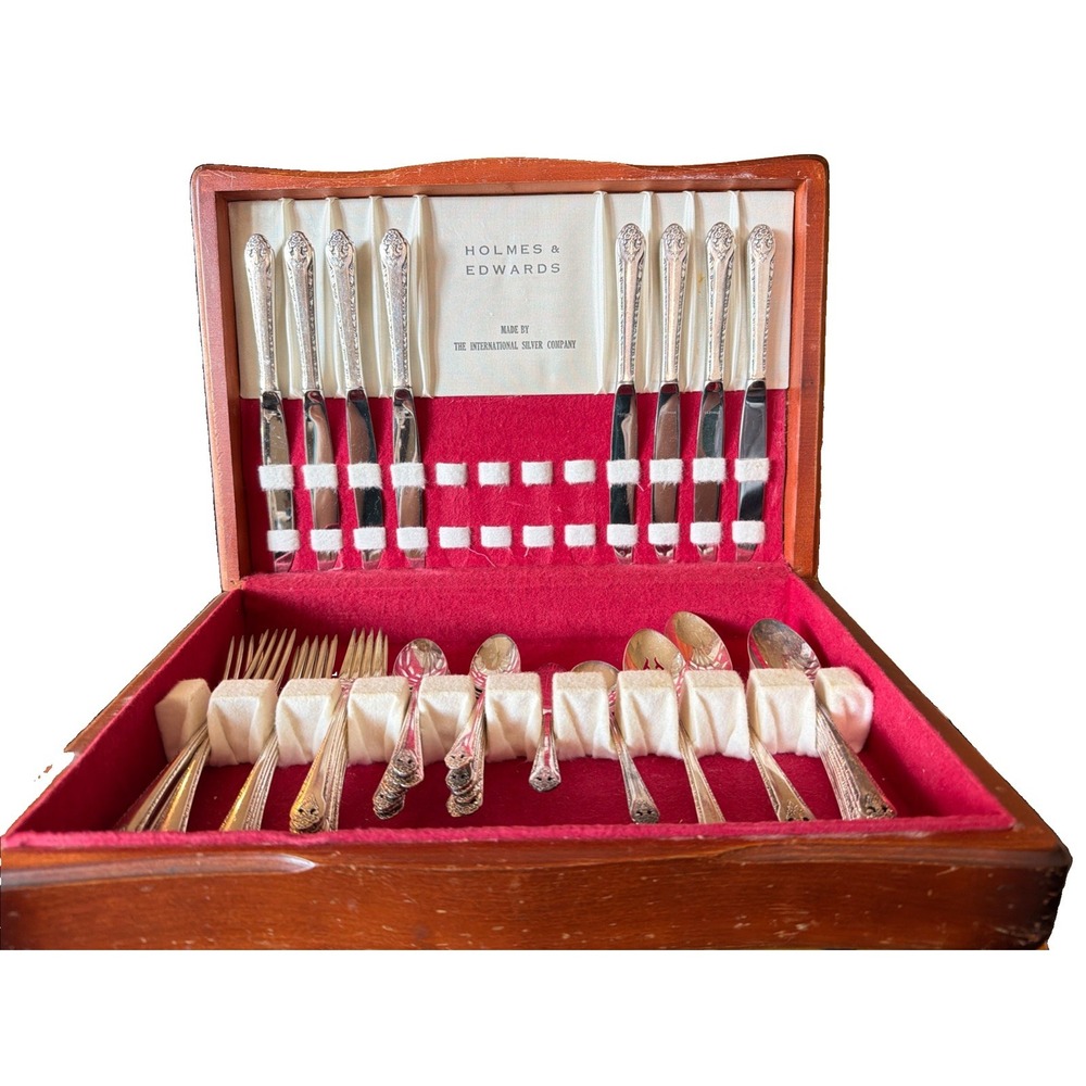 Holmes & Edwards Lovely Lady 1937 Silverplate Flatware 49 Piece Set + Box VTG